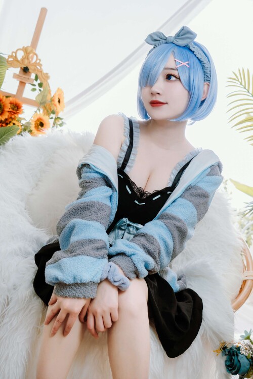 17_www.8kcosplay.com11_17.jpg